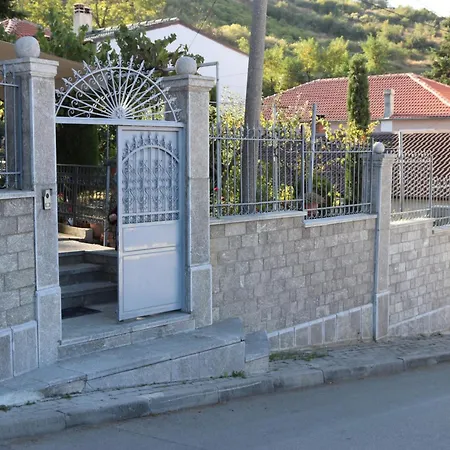 Tradicionale Violeta