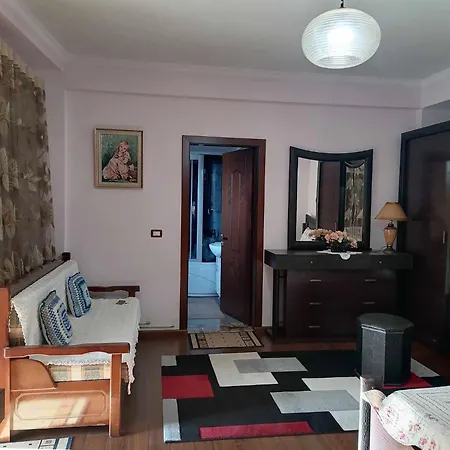 Tradicionale Violeta * Korce