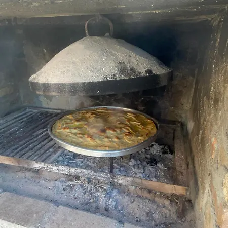 Tradicionale Violeta Korce